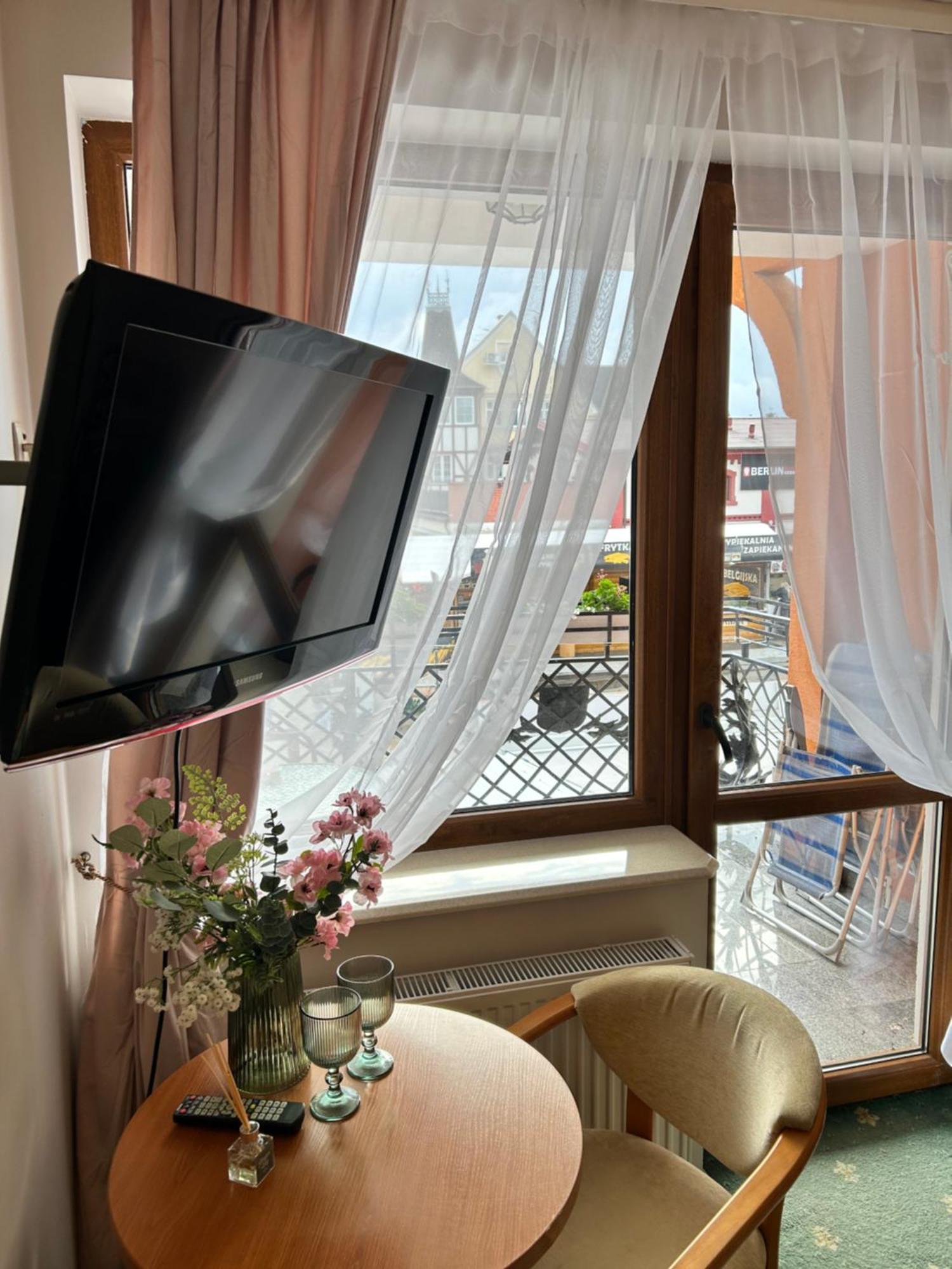 Apartamenty I Pokoje Chaton Mielno Mielno  Εξωτερικό φωτογραφία